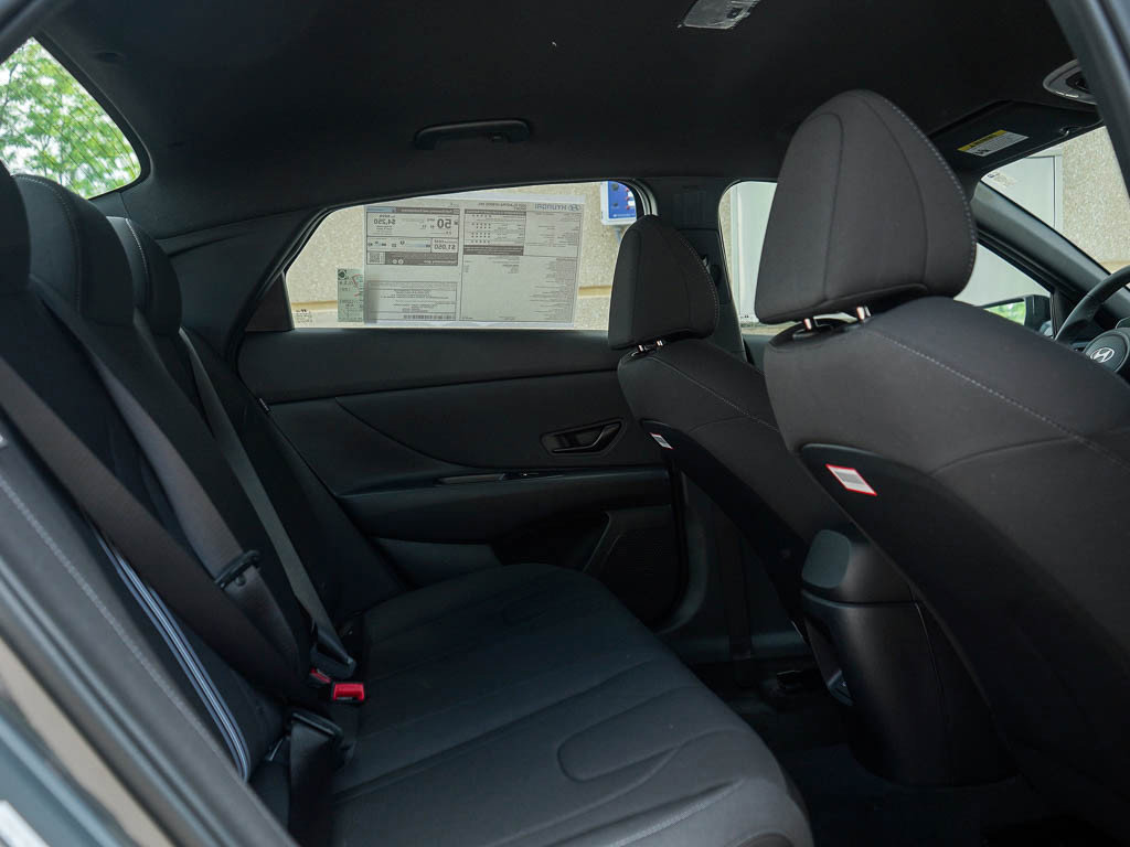 2025 Hyundai Elantra Hybrid Blue photo 9