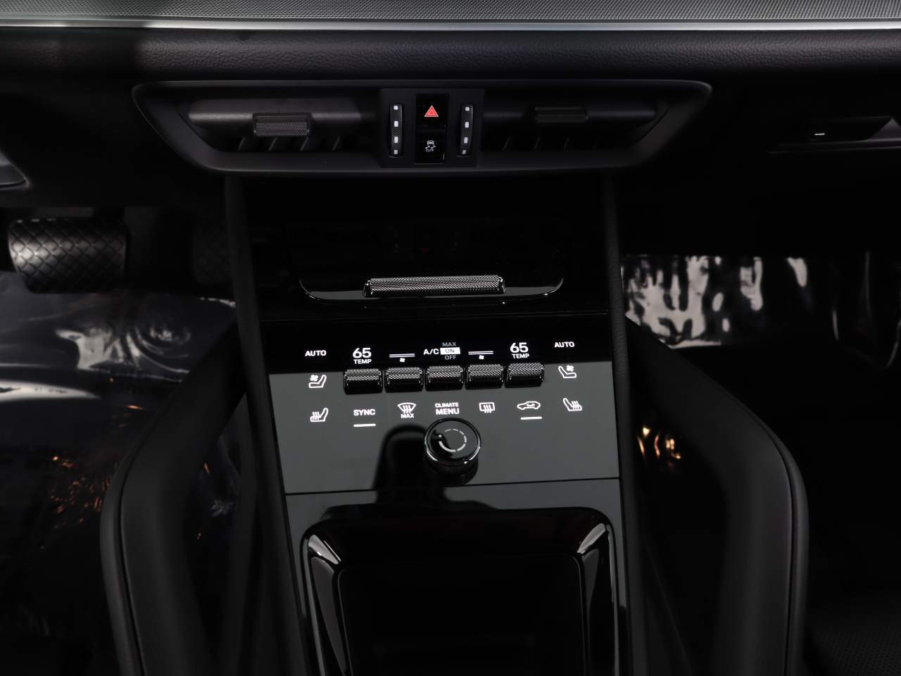 2025 Porsche Cayenne Coupe photo 15