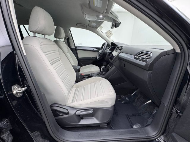 2024 Volkswagen Tiguan S photo 32