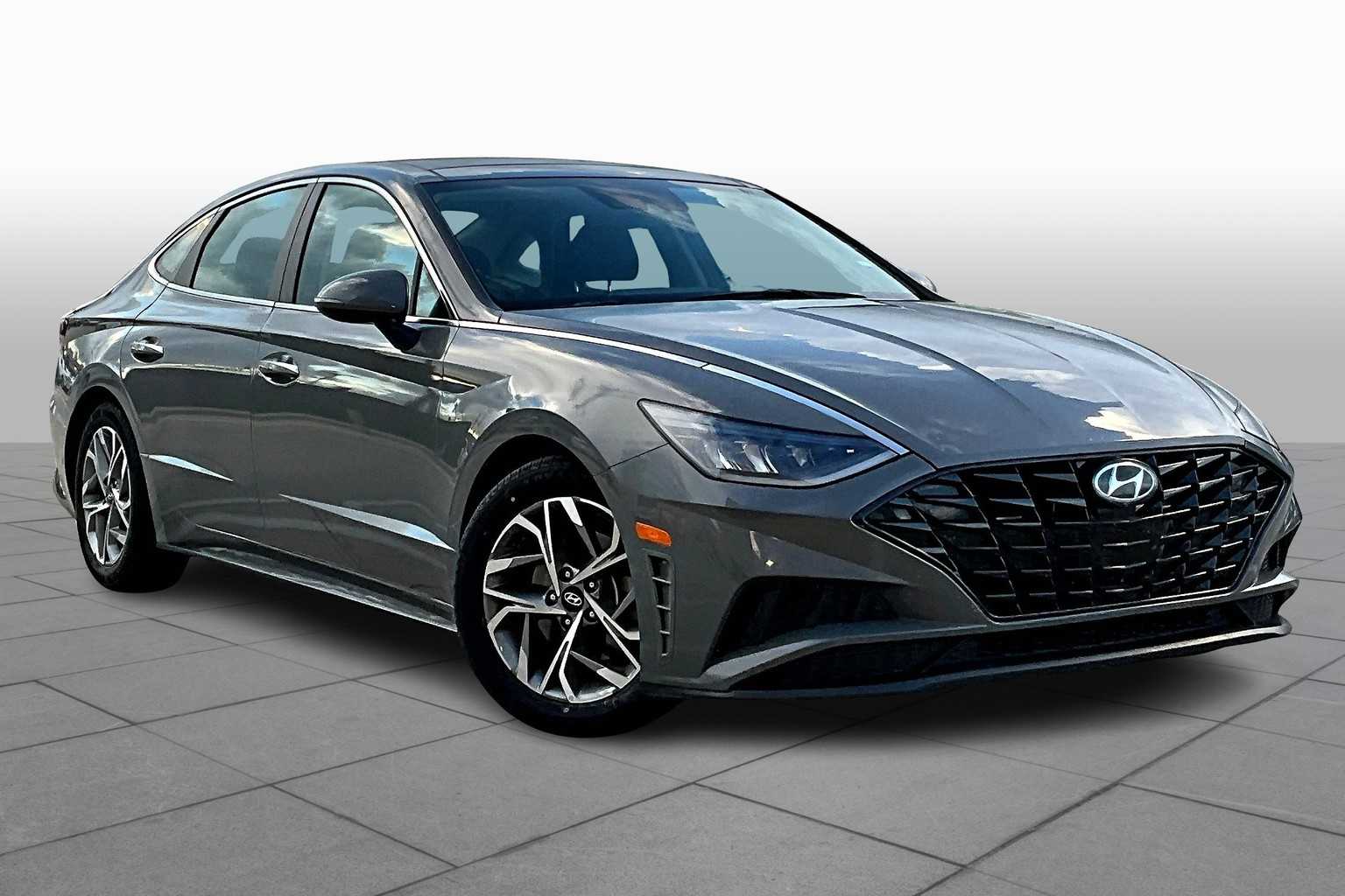 2023 Hyundai Sonata SEL photo 2