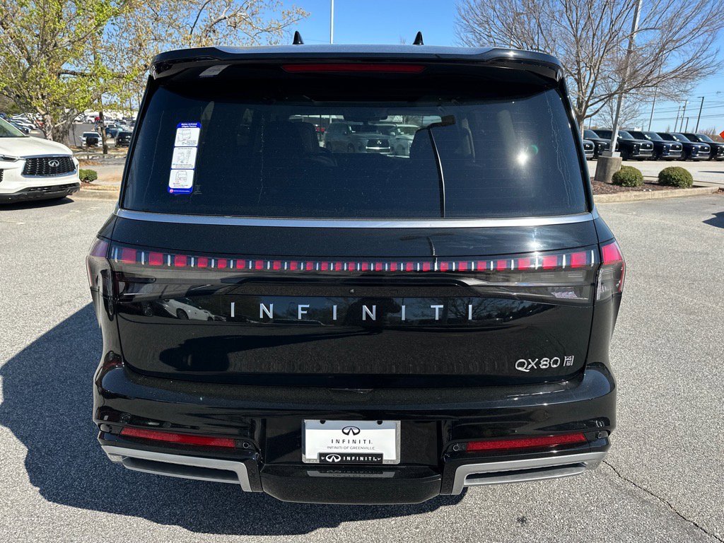 2025 Infiniti QX80 Luxe photo 4
