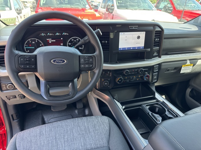 2025 Ford F-450 XLT photo 6
