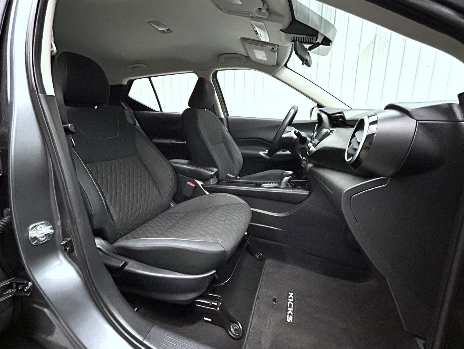 2021 Nissan Kicks SV photo 15