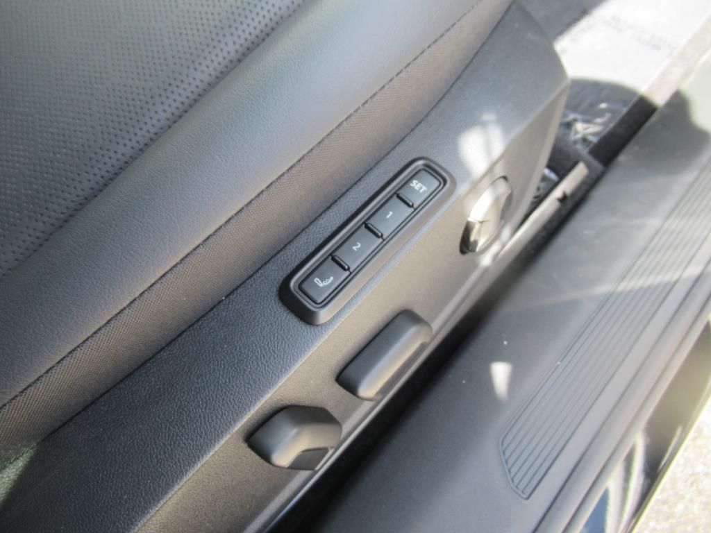 2022 Volkswagen ID.4 Pro S photo 11
