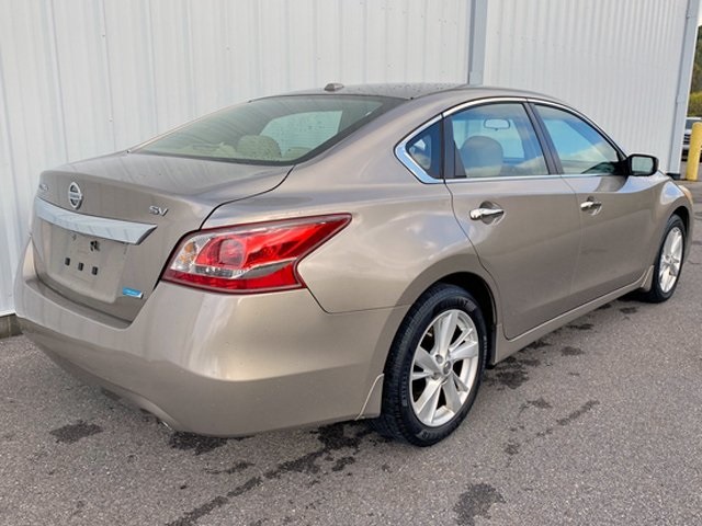 2013 Nissan Altima 2.5 SV photo 3