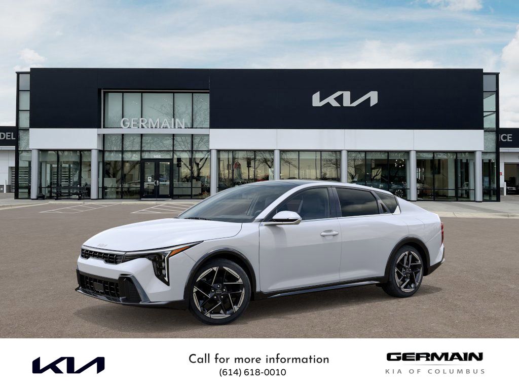 2025 Kia K4 GT-Line photo 3
