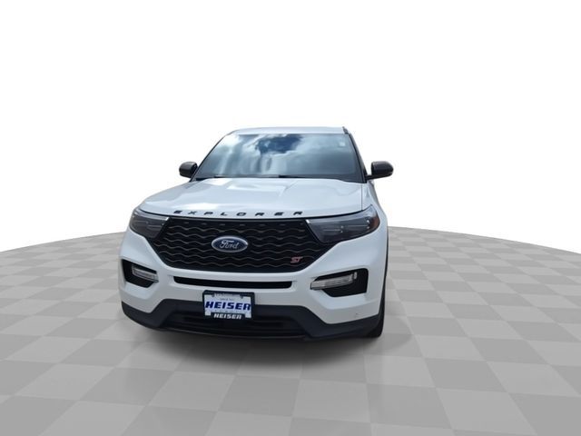 2022 Ford Explorer ST photo 3