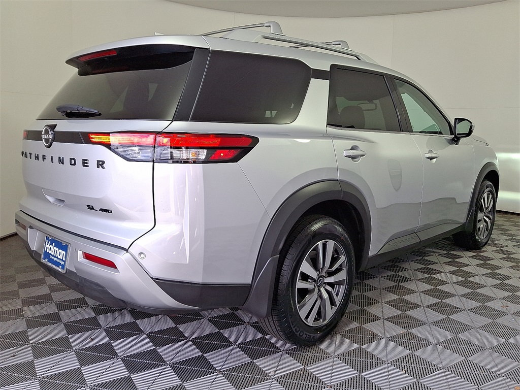 2022 Nissan Pathfinder SL photo 4