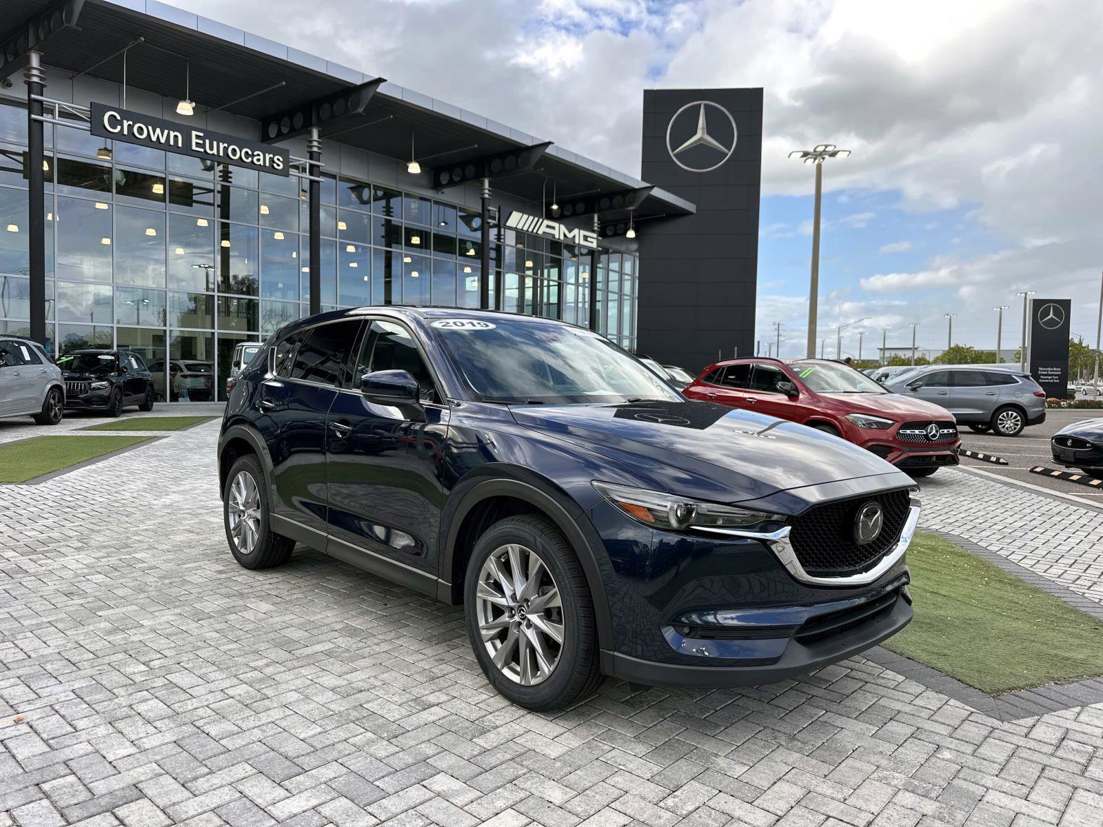 2019 Mazda CX-5 Grand Touring photo 2