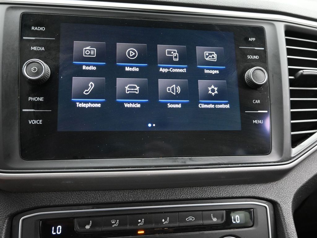 2021 Volkswagen Atlas V6 SE Technology R-Line photo 10