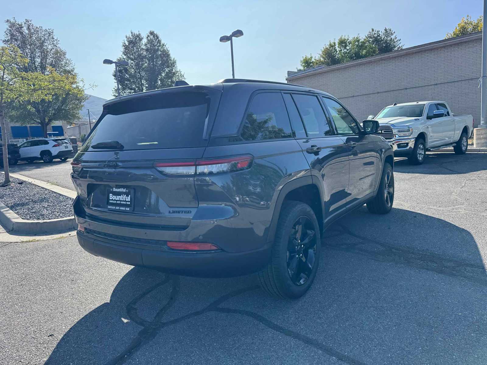 2025 Jeep Grand Cherokee Limited Sport photo 2