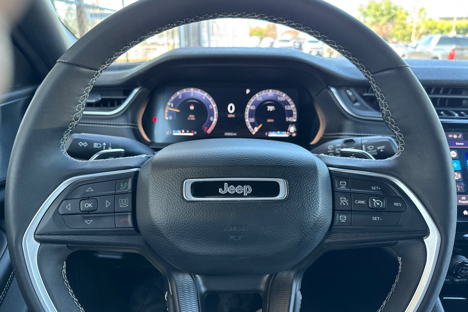 2024 Jeep Grand Cherokee Altitude photo 23