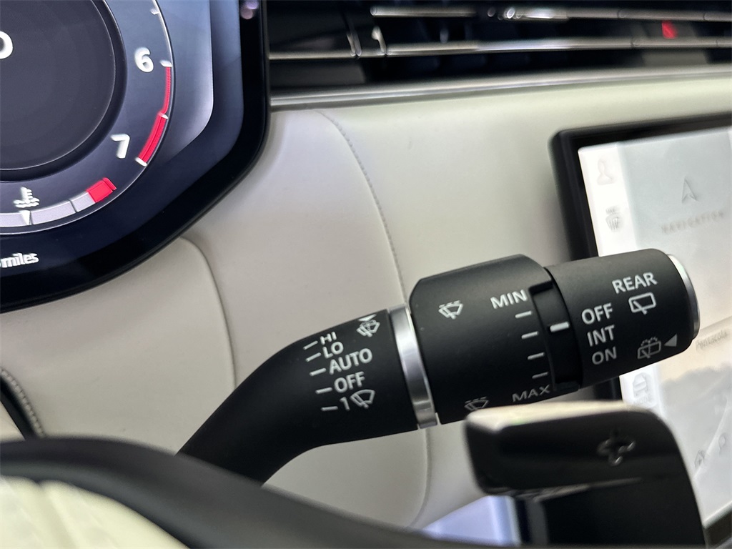 2024 Land Rover Range Rover SE photo 22