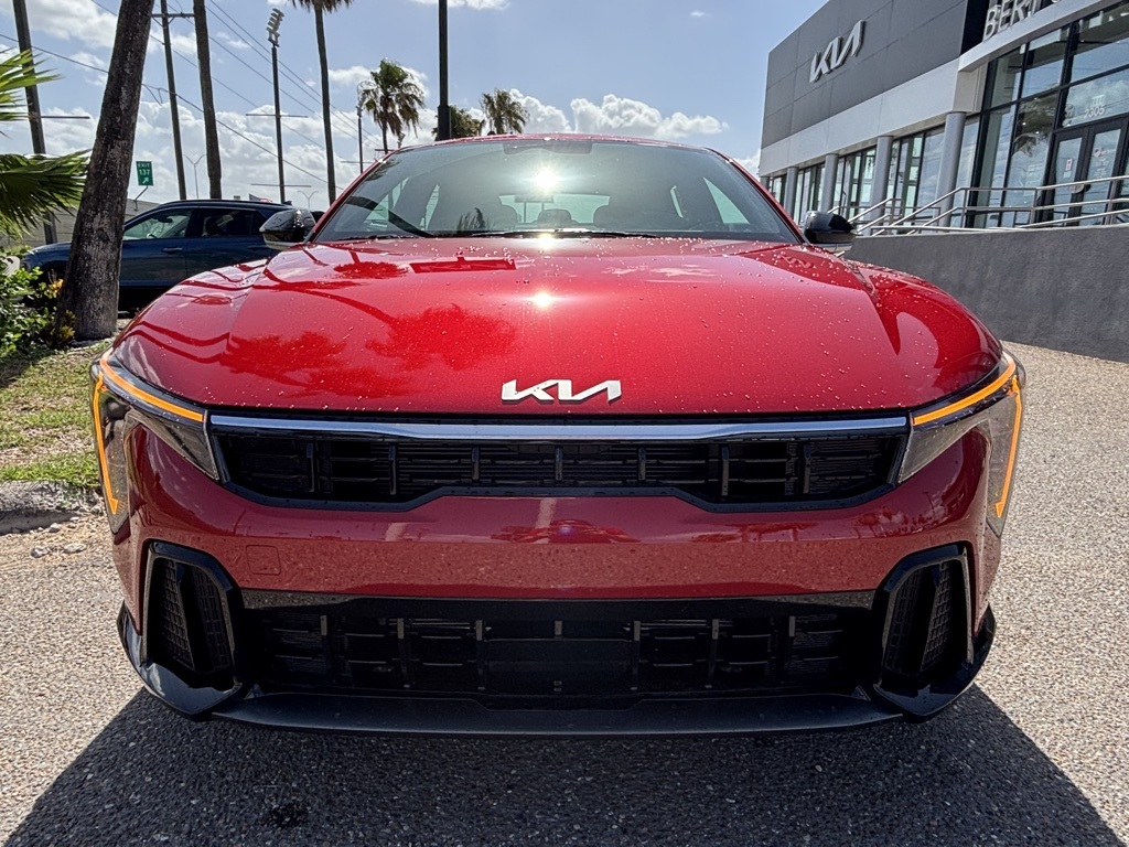 2025 Kia K4 GT-Line photo 2