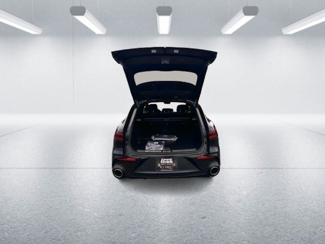 2025 Genesis GV70 2.5T Sport Prestige photo 9
