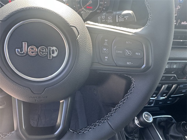 2025 Jeep Wrangler Willys photo 17