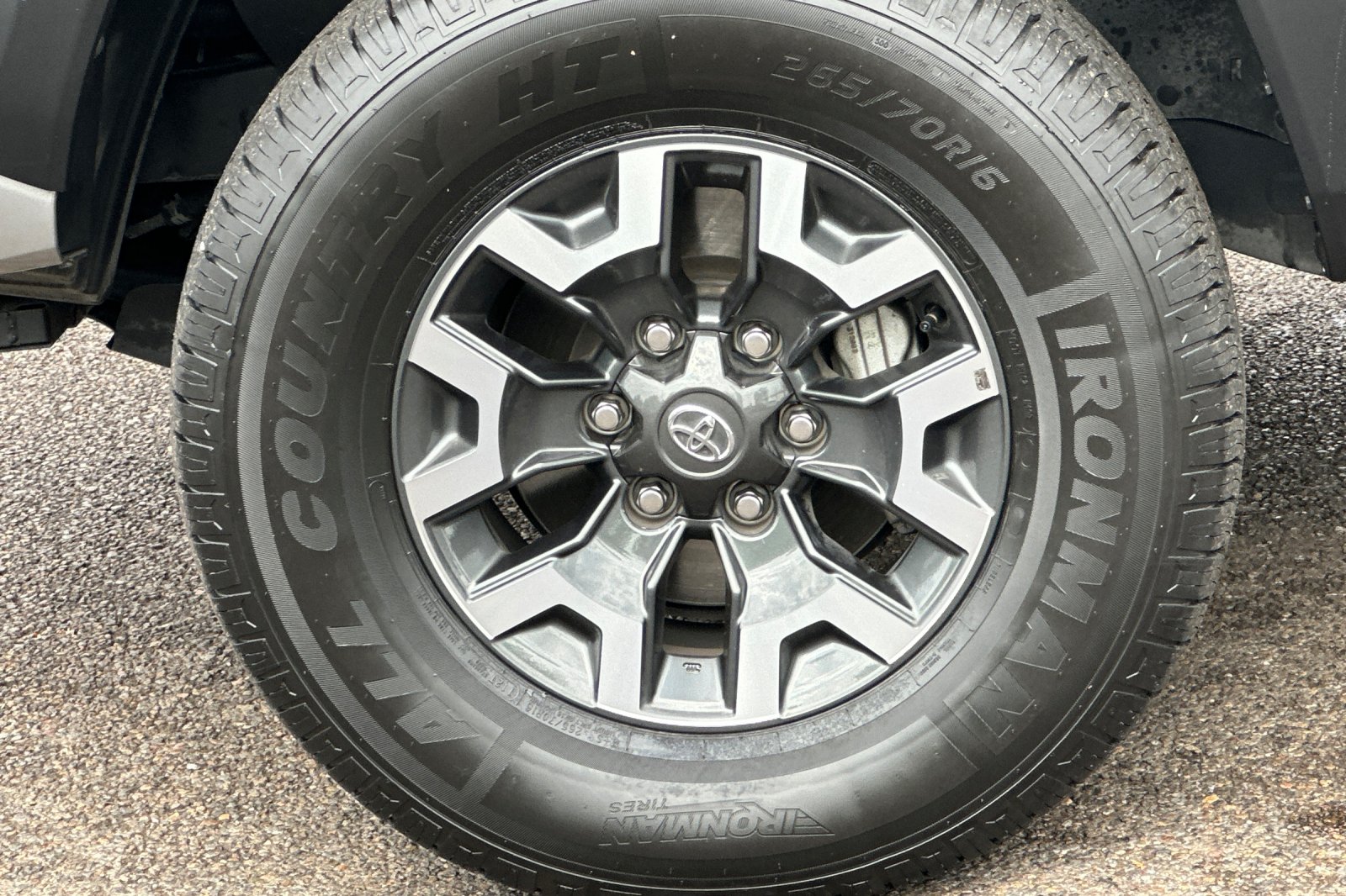 2023 Toyota Tacoma TRD Off-Road photo 24