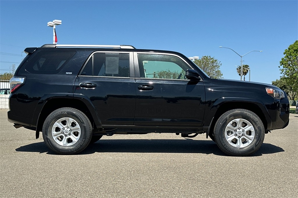 2024 Toyota 4Runner SR5 photo 3