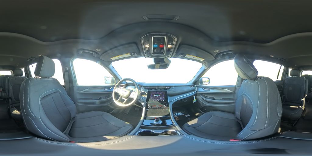 2025 Jeep Grand Cherokee Laredo X photo 17