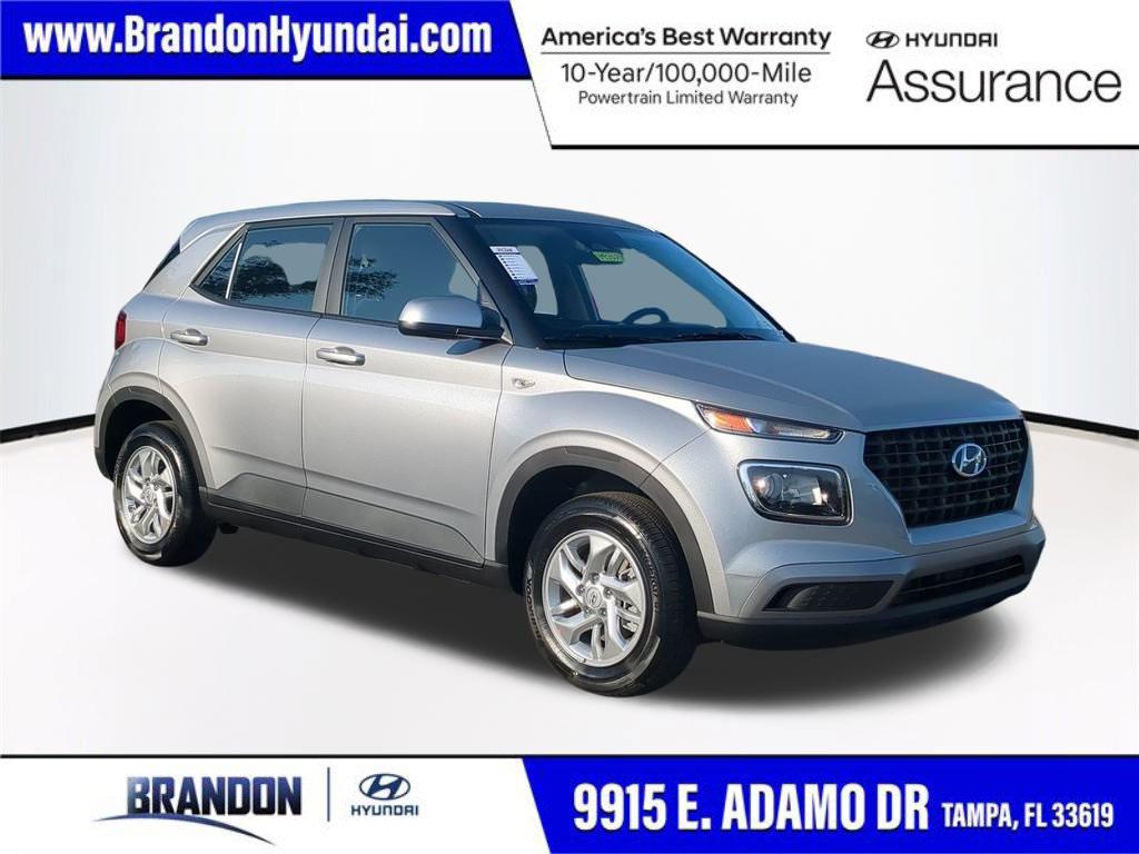 2026 Hyundai Venue SE's photo