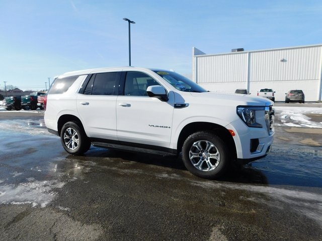 2024 GMC Yukon SLE's photo