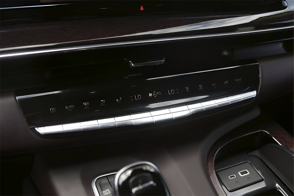2022 Cadillac Escalade Premium Luxury Platinum photo 17