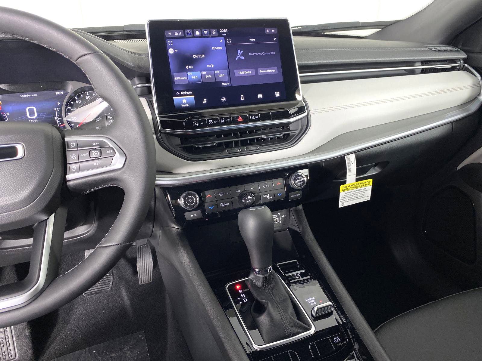 2025 Jeep Compass Limited photo 18