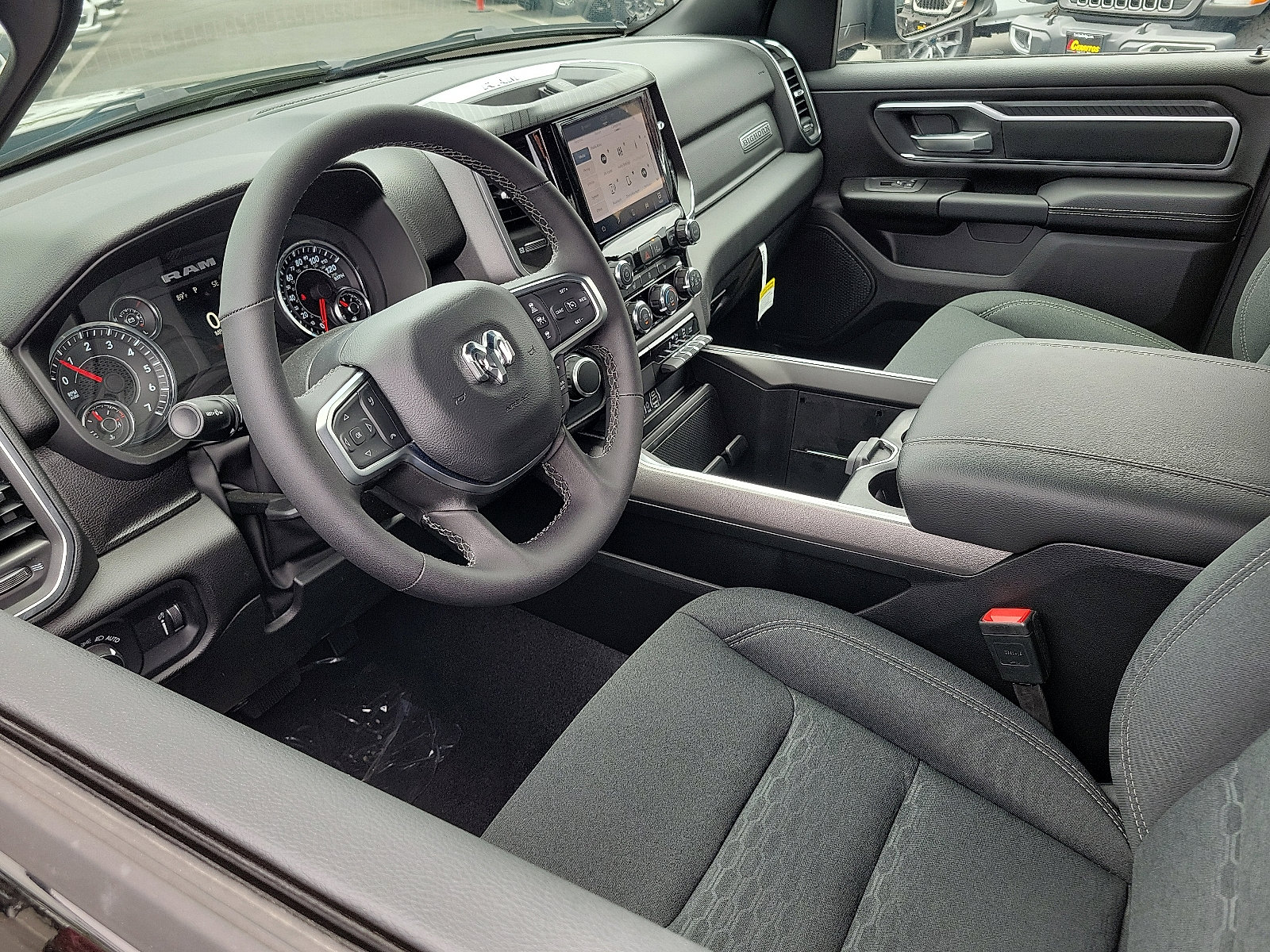 2025 Ram 1500 Big Horn photo 3