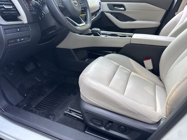 2023 Nissan Rogue SL photo 18