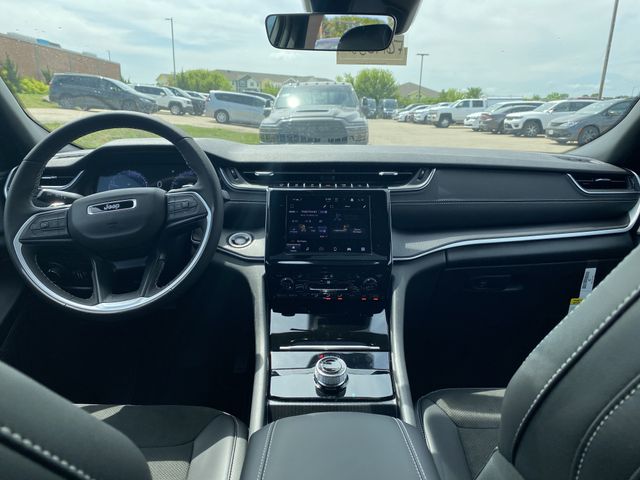 2025 Jeep Grand Cherokee Altitude X photo 4