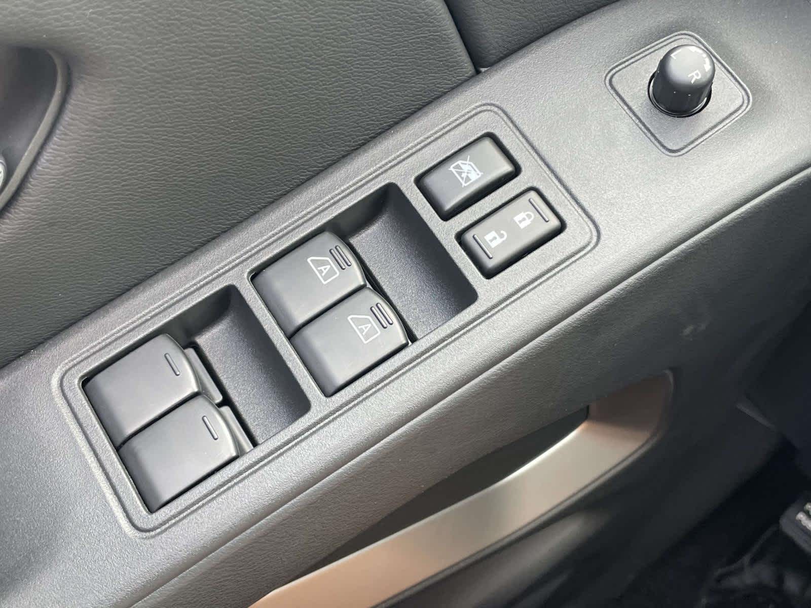 2026 Nissan Frontier Crew Cab SV photo 22