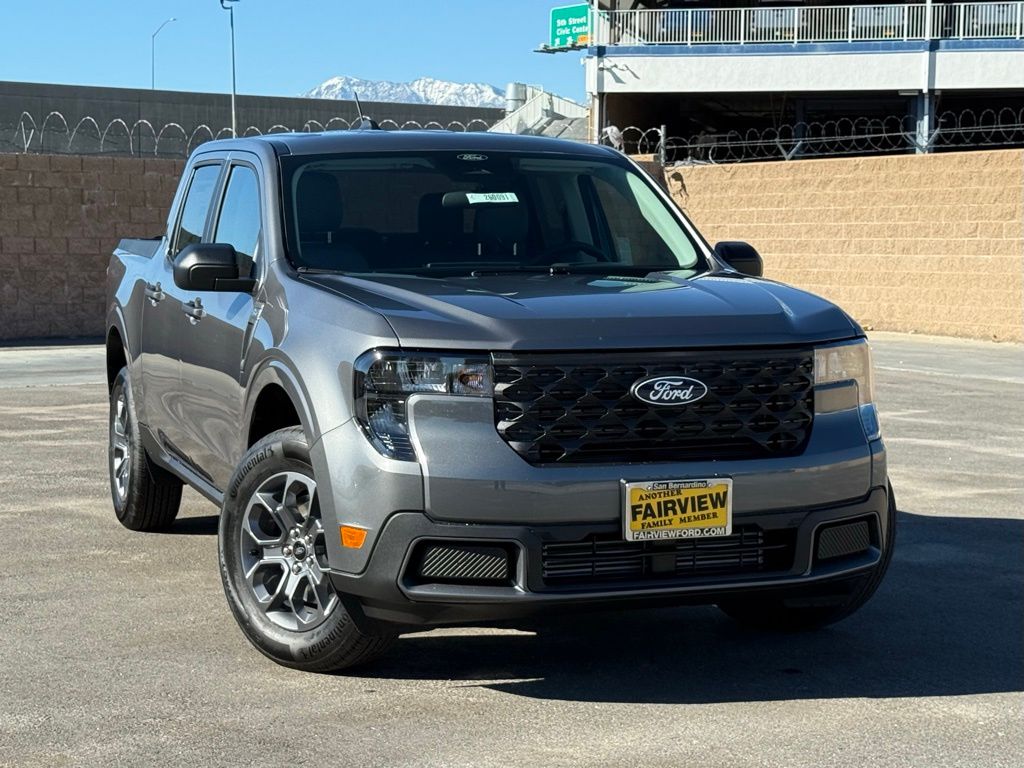 2026 Ford Maverick XLT photo 2