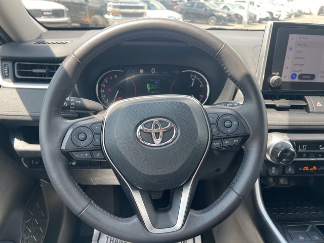 2024 Toyota RAV4 XLE photo 6