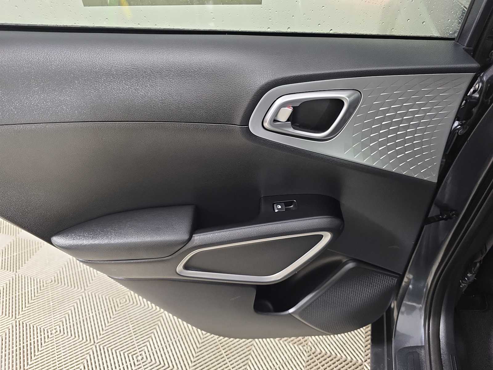 2022 Kia Soul LX photo 29