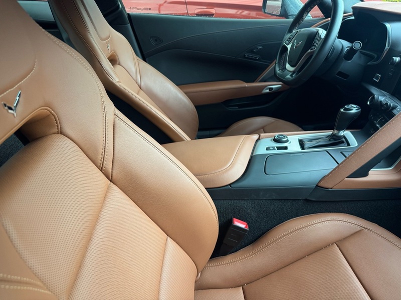 2019 Chevrolet Corvette Stingray 2LT photo 2