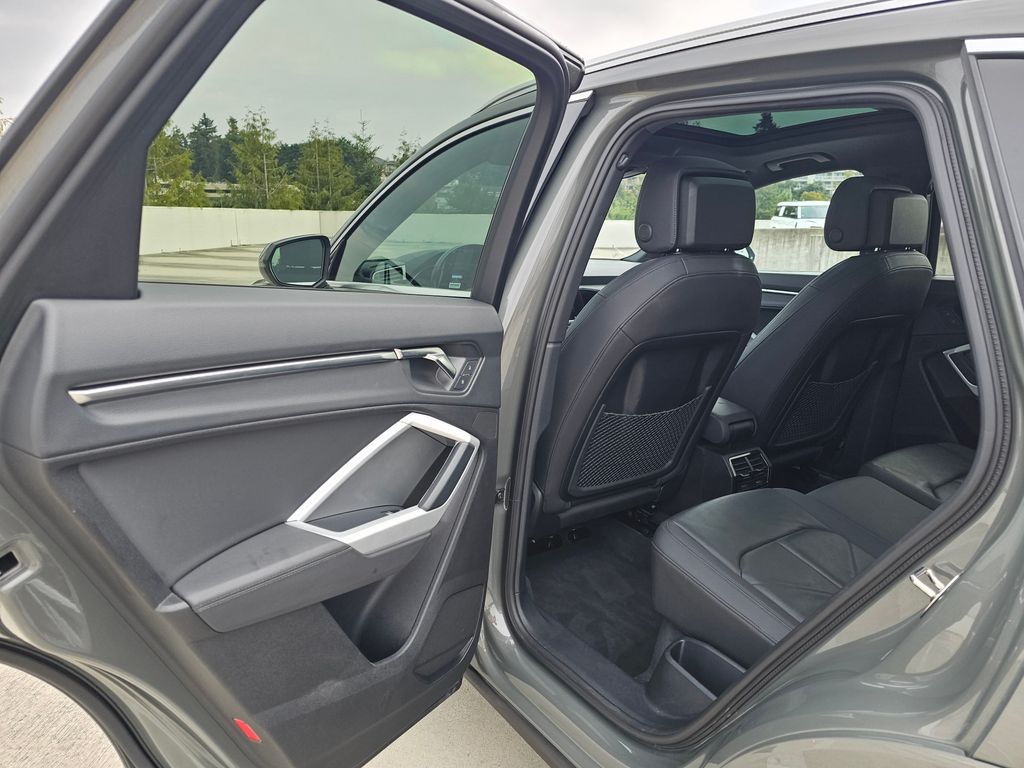2023 Audi Q3 Premium S line photo 16