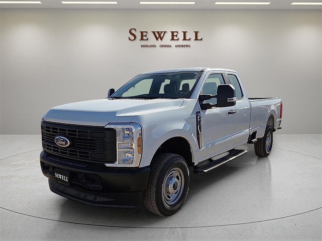 2025 Ford F-150 XL's photo