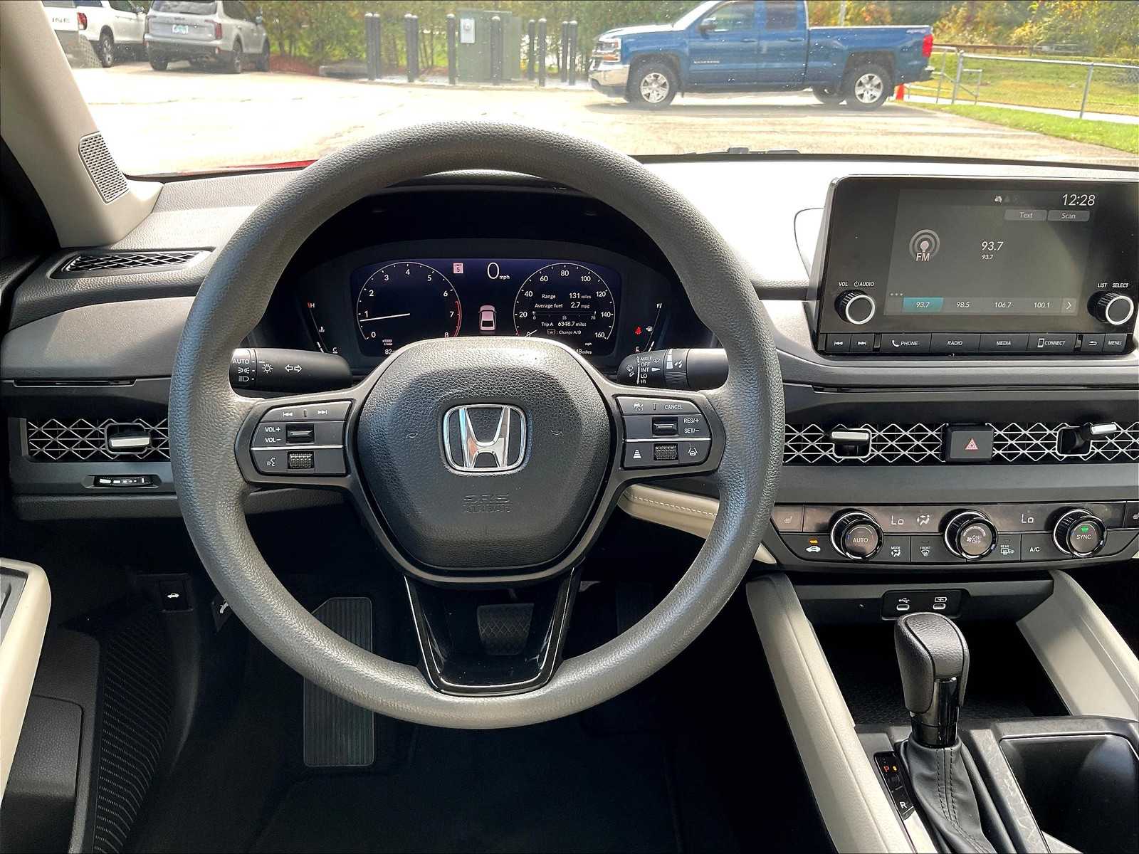 2023 Honda Accord 1.5T EX photo 17
