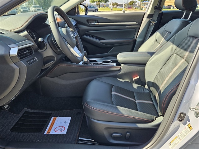 2025 Nissan Altima 2.5 SR photo 5