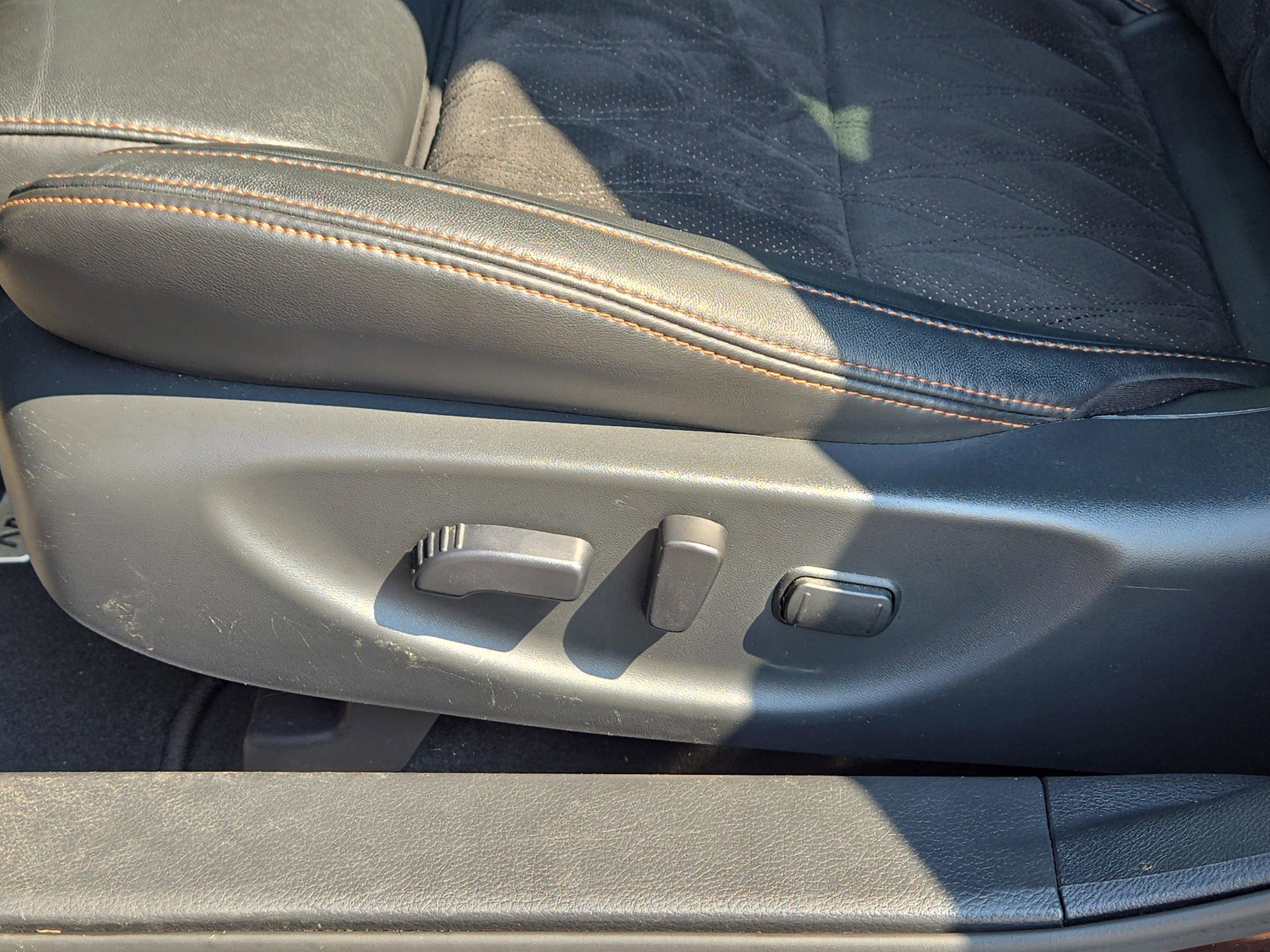 2022 Nissan Maxima SR photo 14