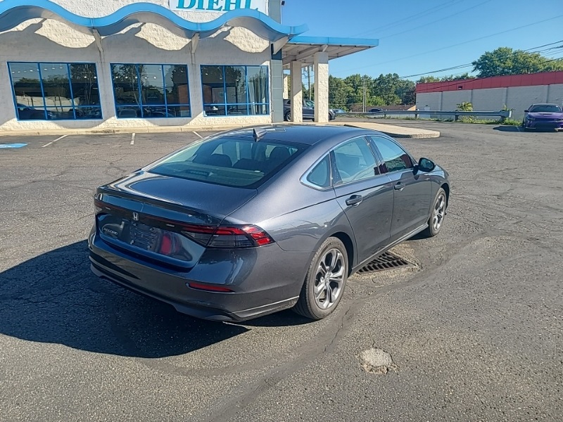 2023 Honda Accord EX photo 5