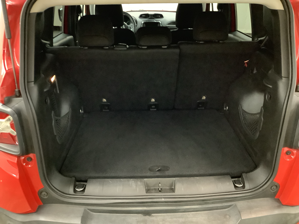 2018 Jeep Renegade Latitude North Edition photo 10