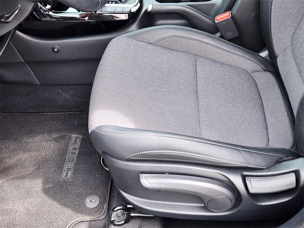 2024 Kia Seltos X-Line photo 8