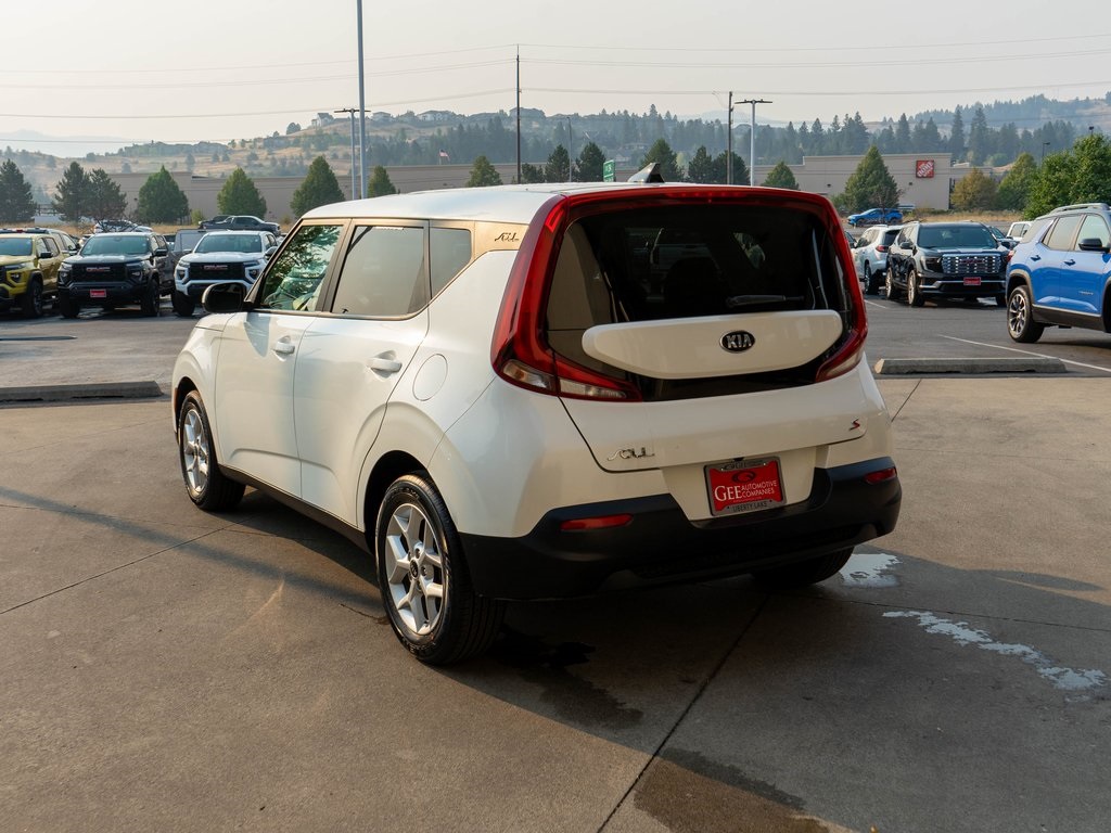 2021 Kia Soul LX S X-Line photo 3