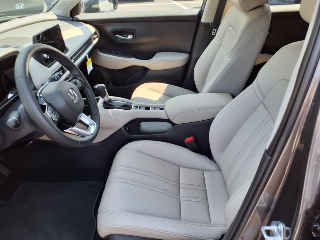 2026 Honda HR-V EX-L photo 7