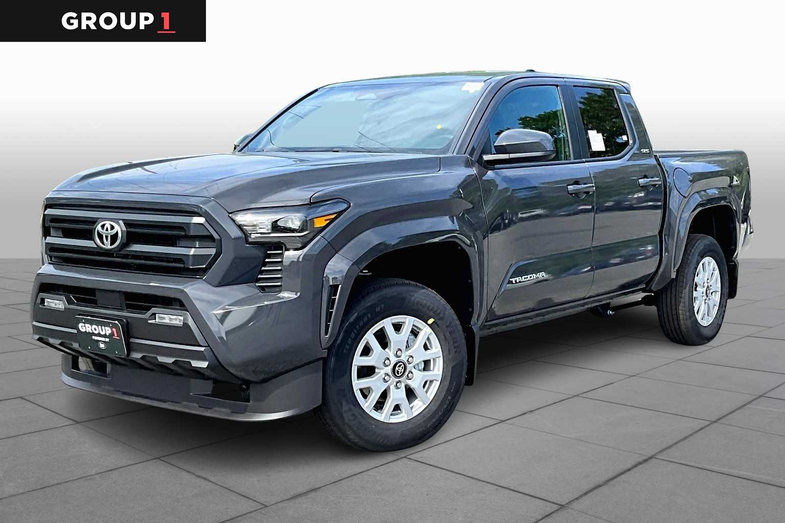 2025 Toyota Tacoma SR5's photo