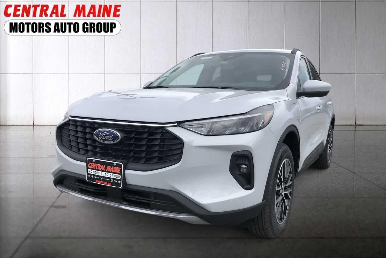 2025 Ford Escape PHEV's photo