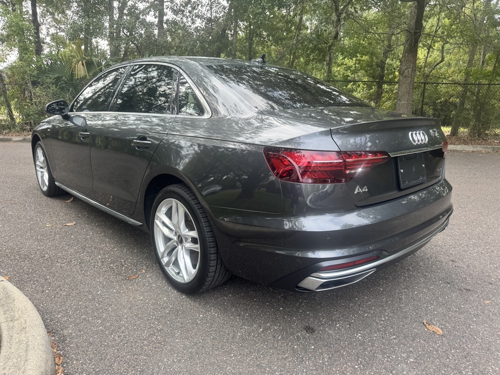 2021 Audi A4 45 S line Premium photo 4