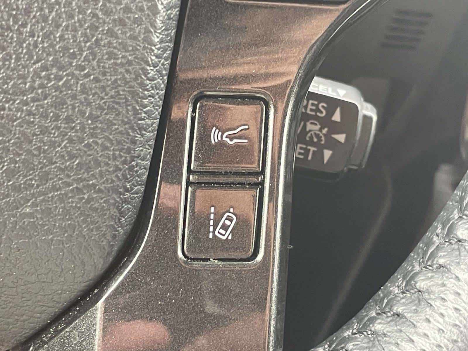2020 Toyota 4Runner Nightshade Edition photo 26