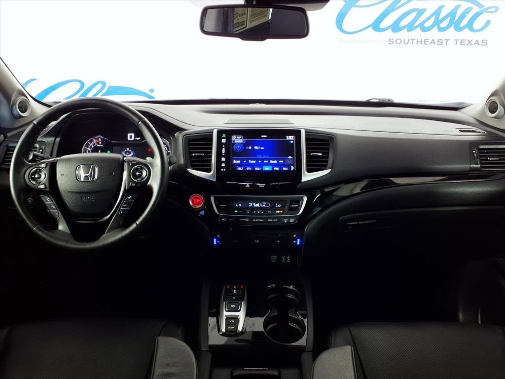 2016 Honda Pilot Elite photo 3